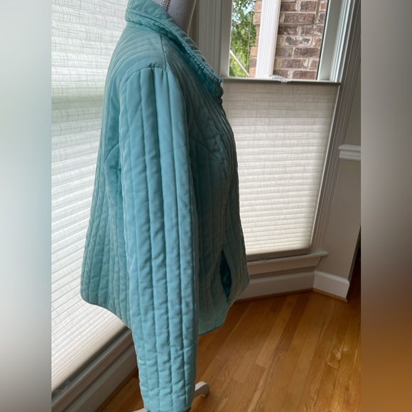 🔥🔥Chicos Light Blue Puffer Light Jacket  Size 3 - Picture 3 of 10